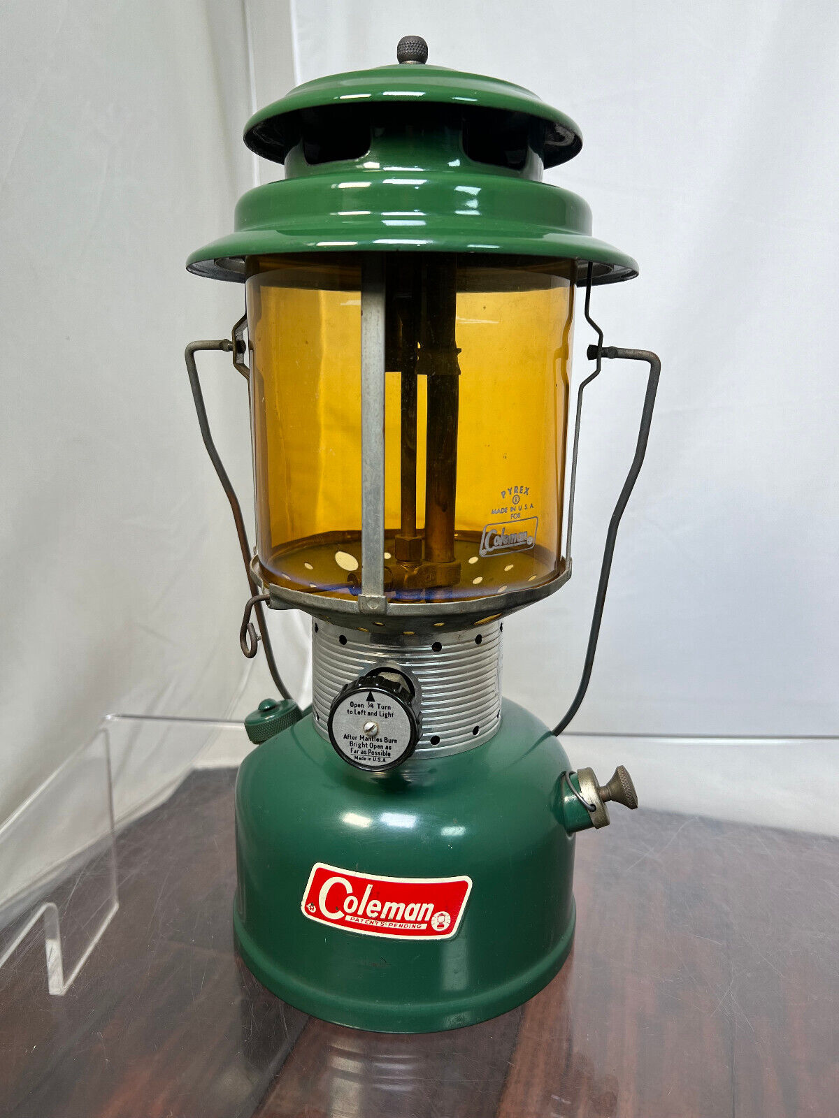 Vintage Green Coleman 220F Adjustable 2-Mantle Lantern Pyrex Glass USA 7/67