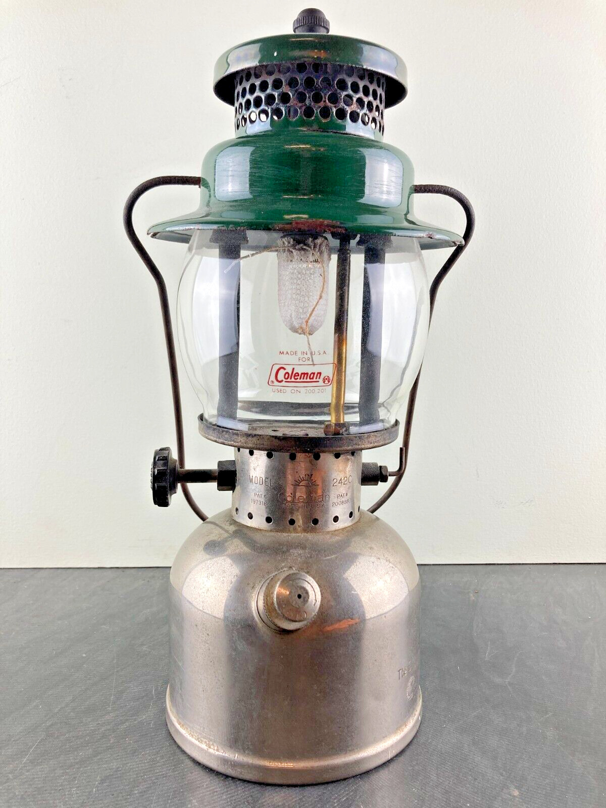 Vintage (1949) Coleman Lantern Model 242C Made in USA - Sunshine of The Night