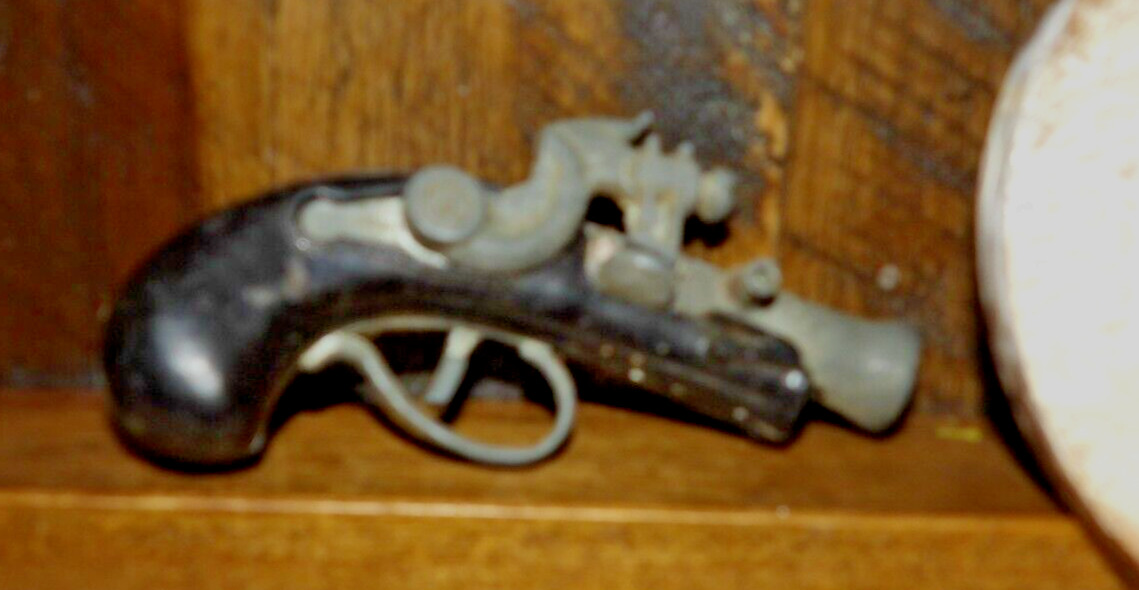 1960\'s Nichols Buccaneer Pirate Flint Lock Style Toy Cap Gun Diecast-Miniature