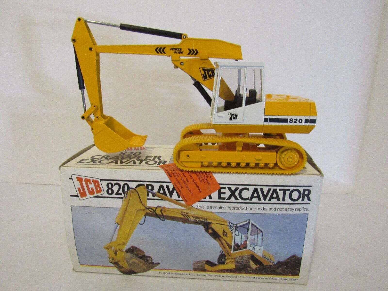 NZG Diecast JCB 820 Crawler Excavator