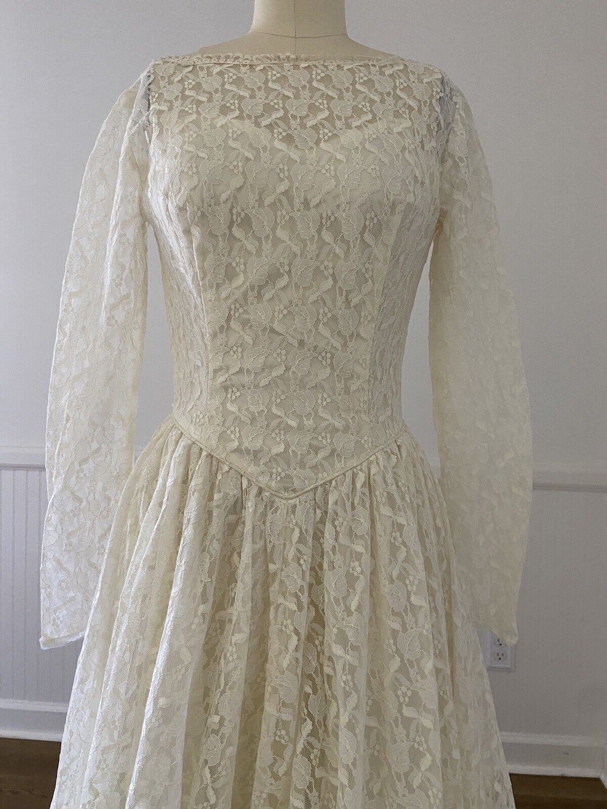 Vintage 1950s Lace Wedding Dress By Mr. Walter’s Chicago