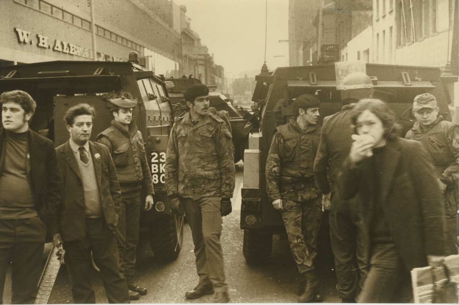 Brithish Army in Belfast, Bomb Being Disarmed Vintage Silver Print Arge Print