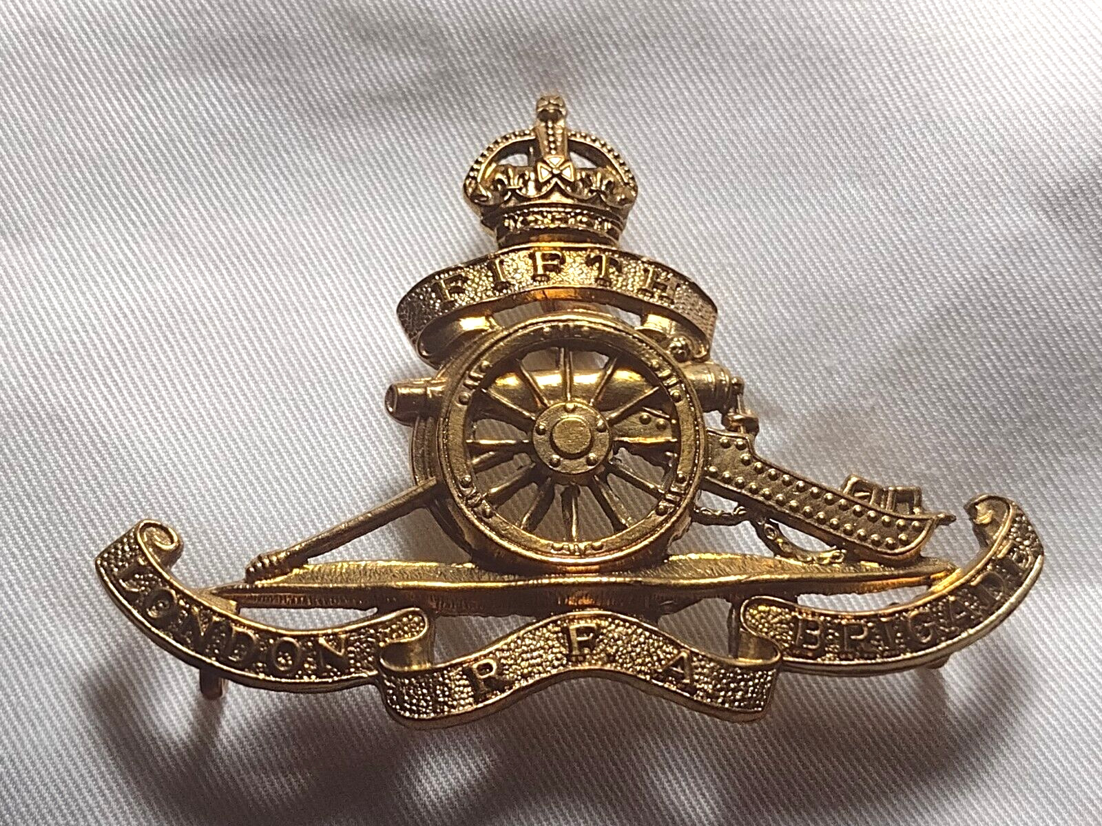 Fifth London RFA Royal Field Artillery Brigade Cap Badge KC 3 Lugs Antique Org