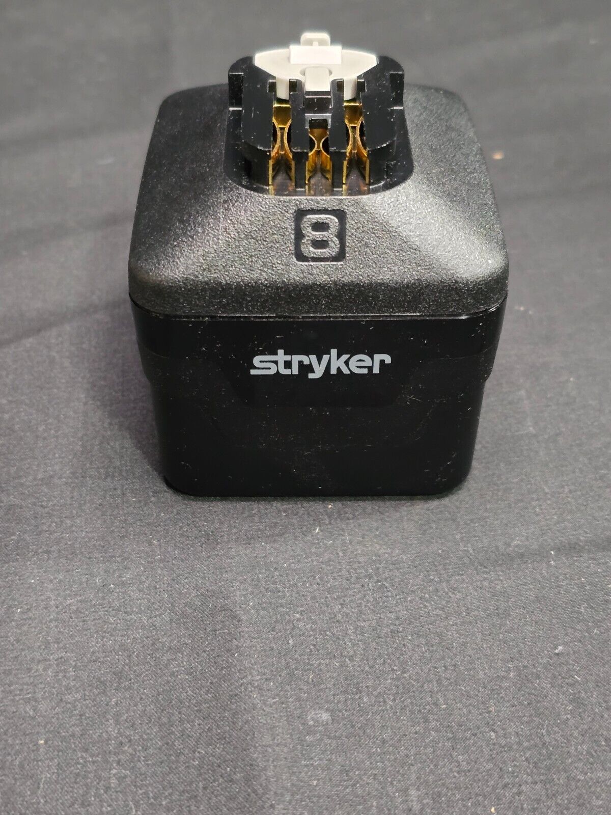 NEW Stryker 8215-000-000 System 8 Large Battery