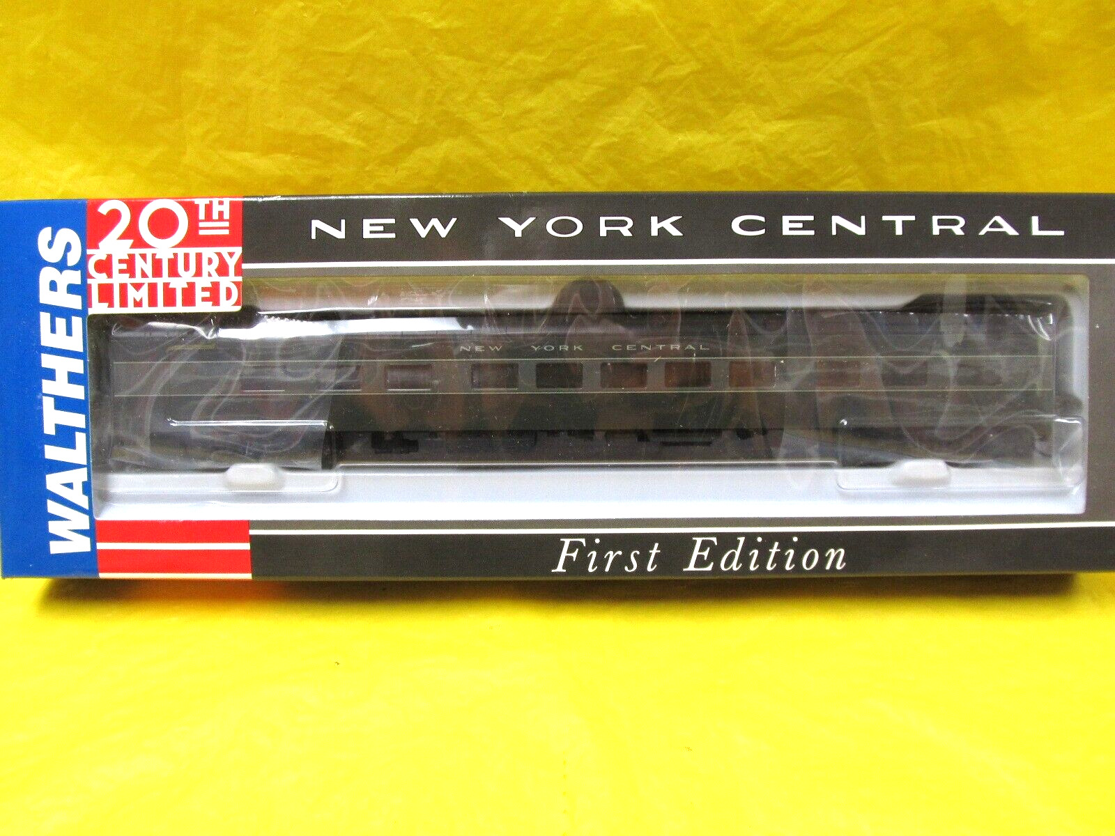 Walthers HO NYC 20th Century Limited 68 Seat Diner Car 932-9316 New