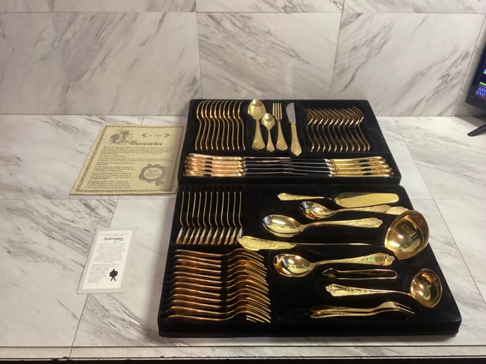 SOLINGEN 72 PIECE STAINLESS STEEL 18/10 /23-24K GOLD PLATED CUTLERY