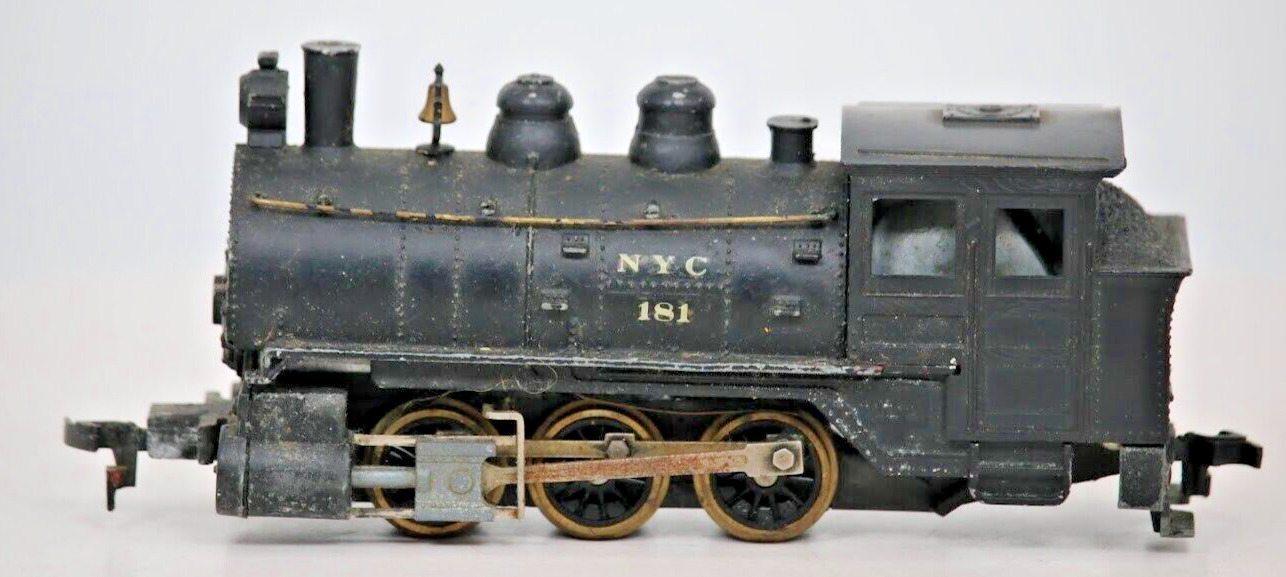 Vintage HO Scale Model Train Locomotive Engine  0-6-0