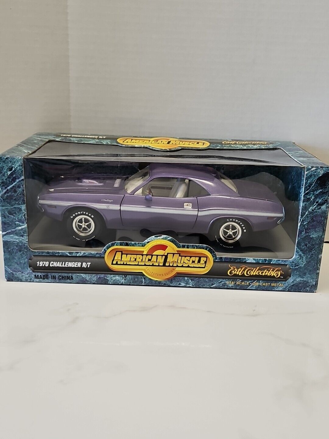 Ertl American Muscle 1970 Challenger R/T Purple Plum Crazy 1:18 Scale In Box