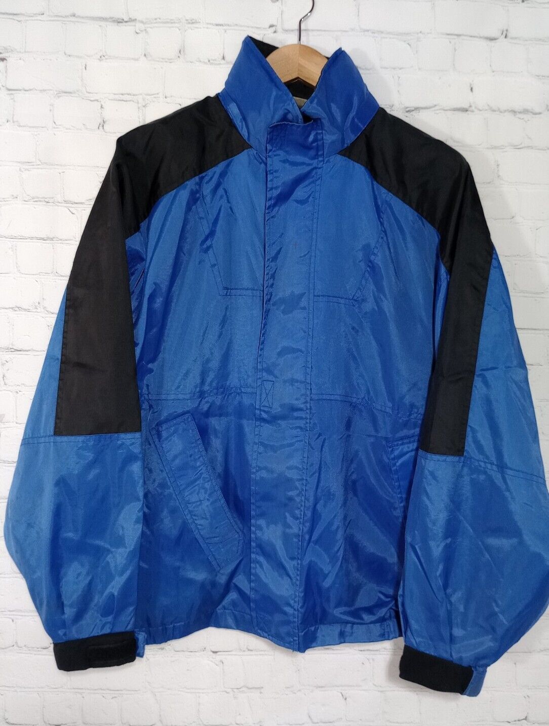 Vintage Marlboro Unlimited Full Zip Hooded Windbreaker Jacket (Size M) Blue