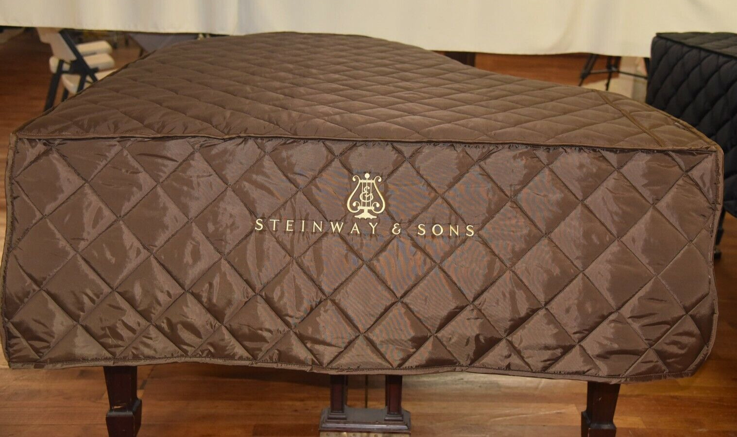 Steinway M Brown Lightweight Quilted Cover Front Steinway Logo  Model M 5\'7\