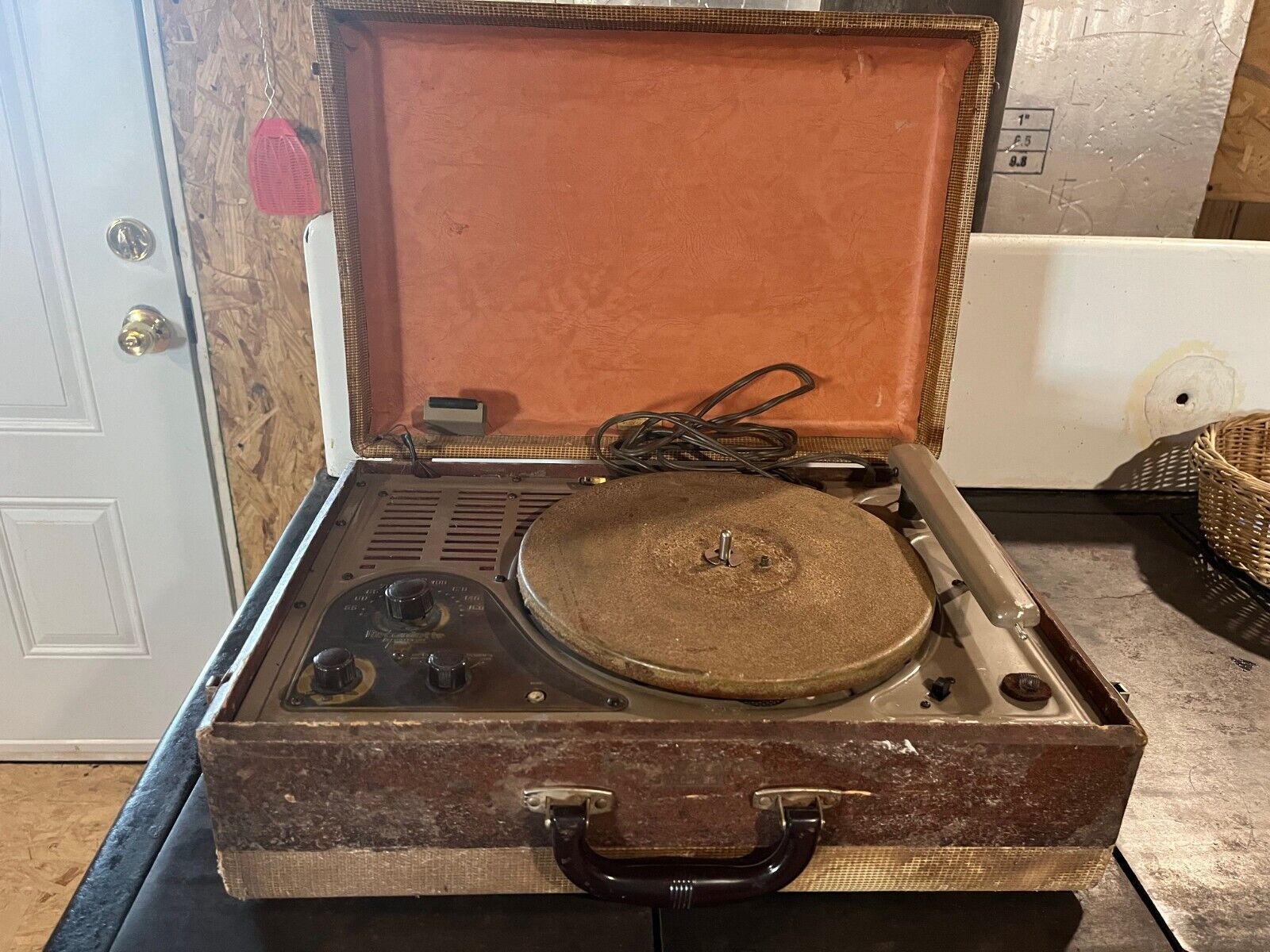 Wilcox-Gay Portable Radio Recordette Turntable - Vintage - Rare Find