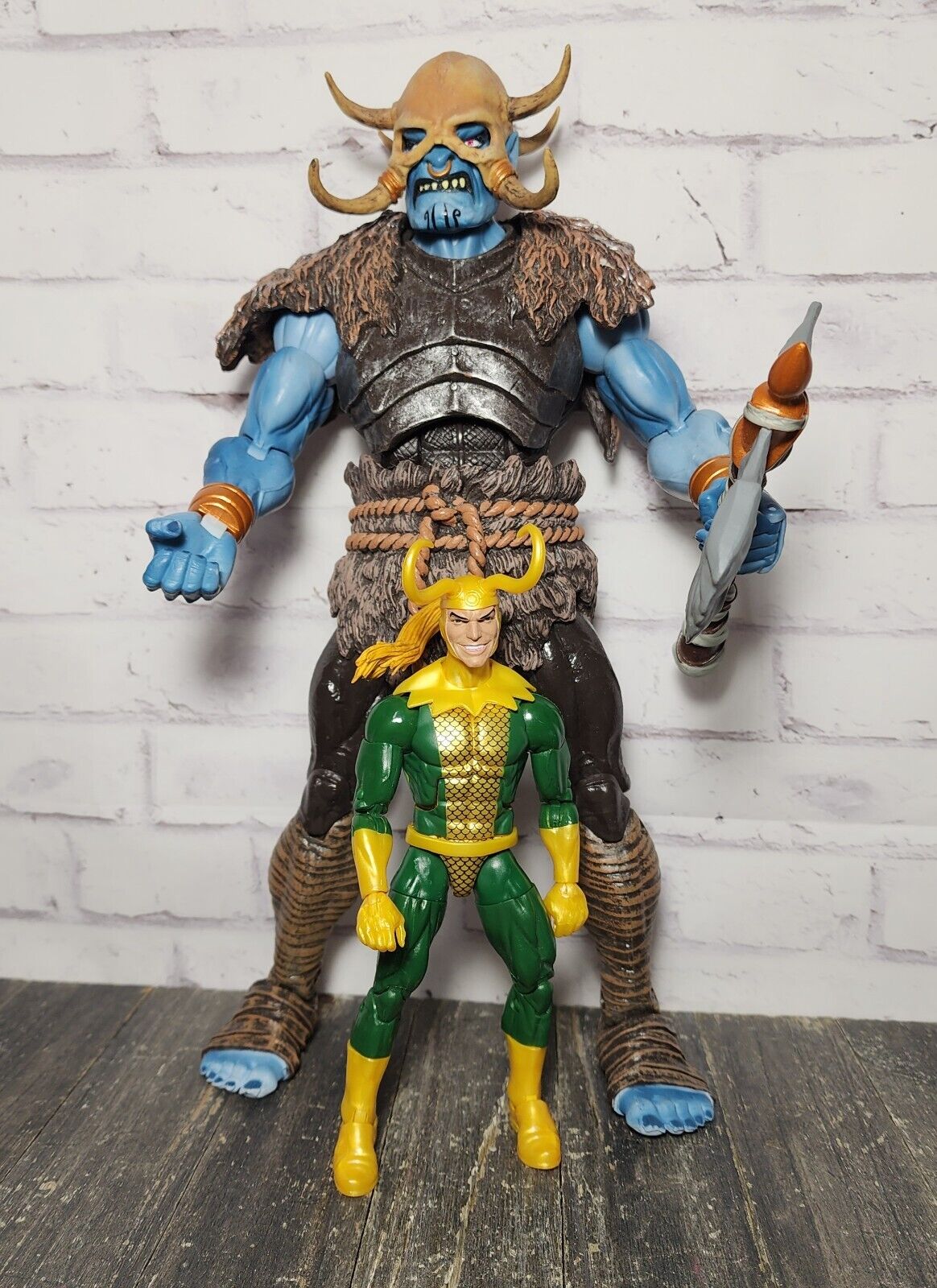 Marvel Universe Gigantic Battles Savage Frost Giant and Loki Walmart Exclusive