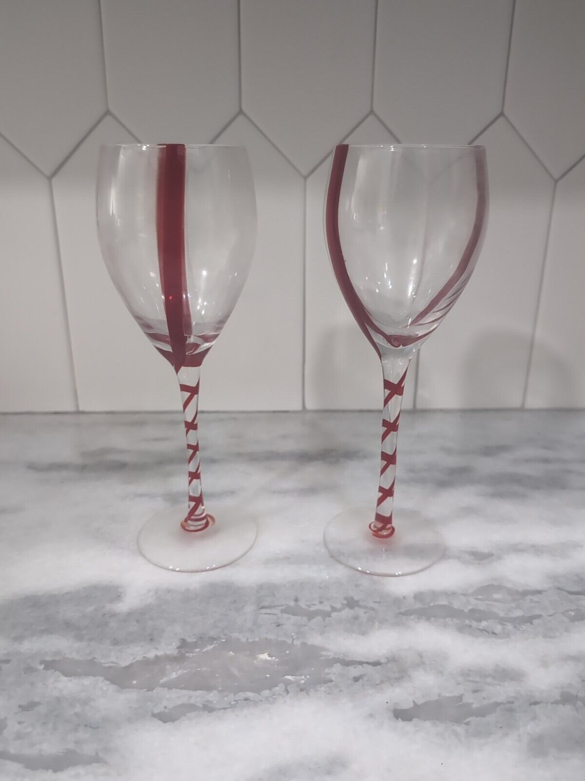 Pier 1 Imports Red Double Stripe Wine Glasses 12oz Set Of 2 Excellent