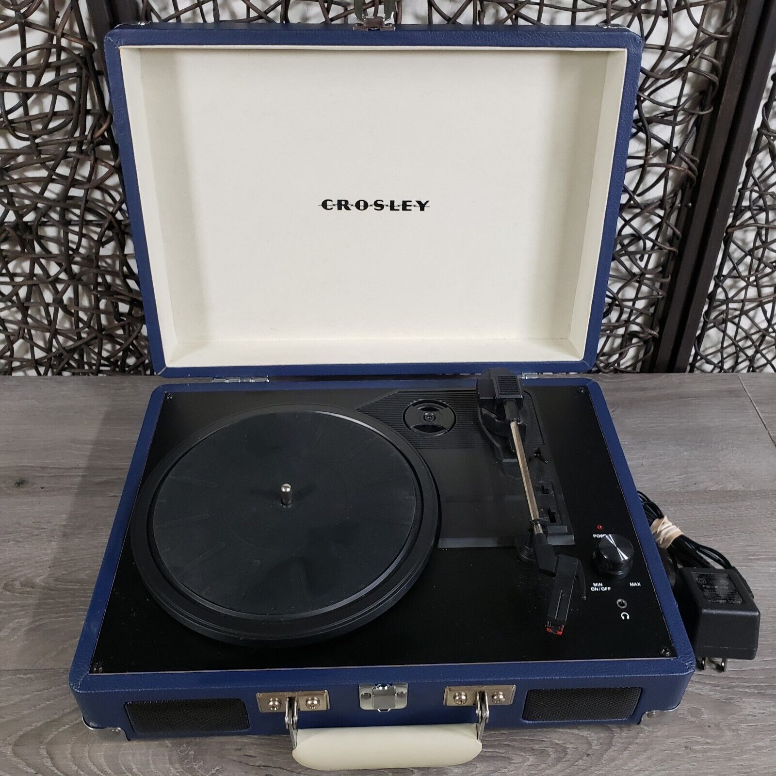 Crosley Portable Turntable Model CR8005A-BL 33 45 78 RPM BLUE TESTED W/ AC CORD