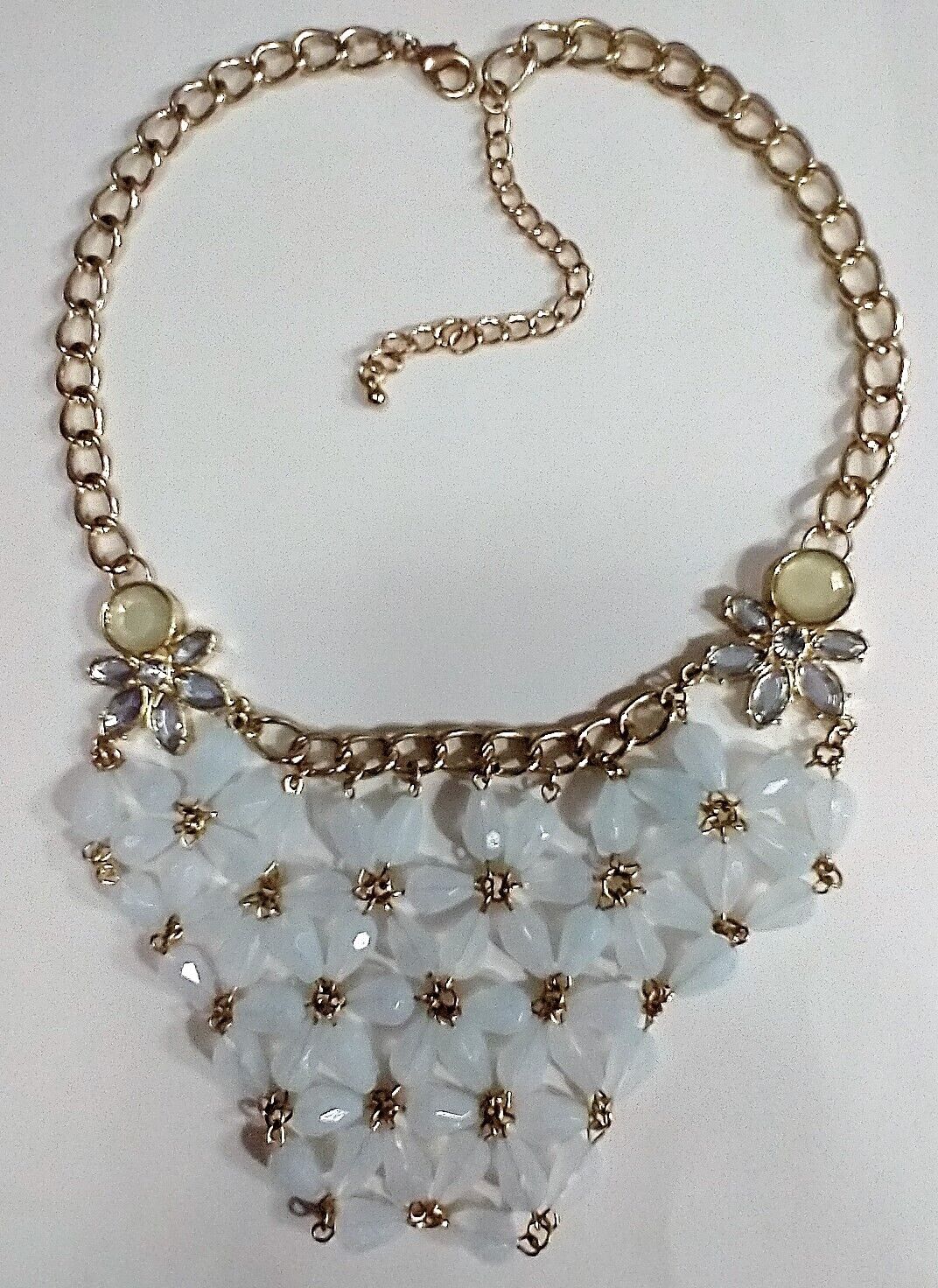Vintage Necklace Choker Semi-Opaque Bead Work To Form Flower Patterns Gold-Tone
