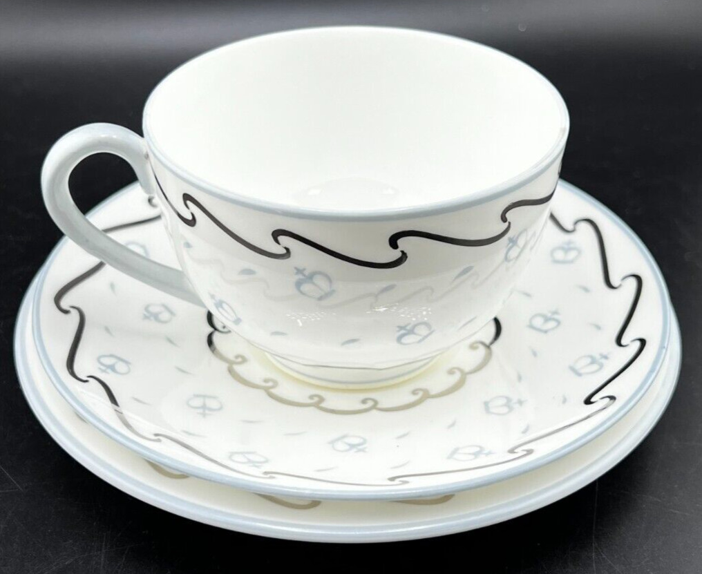 WEDGWOOD KING GEORGE V SILVER JUBILEE 1935 3-PIECE TEACUP AND SAUCER