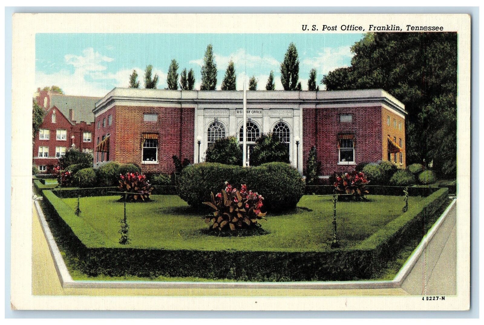 c1940\'s U.S. Post Office Exterior Roadside Franklin Tennessee TN Trees Postcard