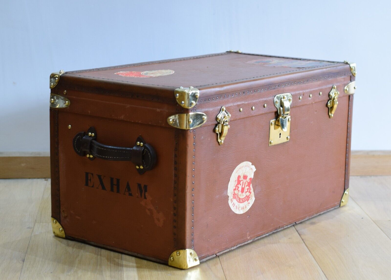 Antique / vintage French steamer / shoe trunk from c. 1920-30s