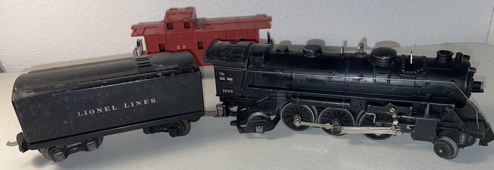 Vintage 1938 Lionel LIONEL 1666E (027) Locomotive + Coal Tender & Caboose PARTS
