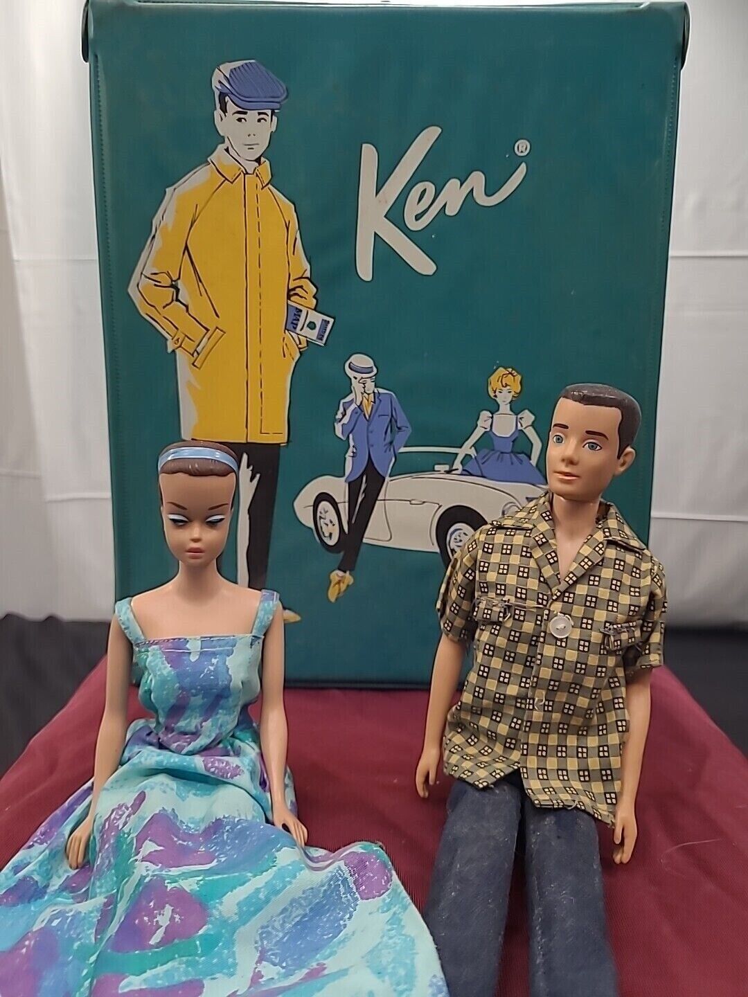 VINTAGE 1962 BARBIE KEN AND MUCH - CARRYING CASE & MORE SEE PICTURES