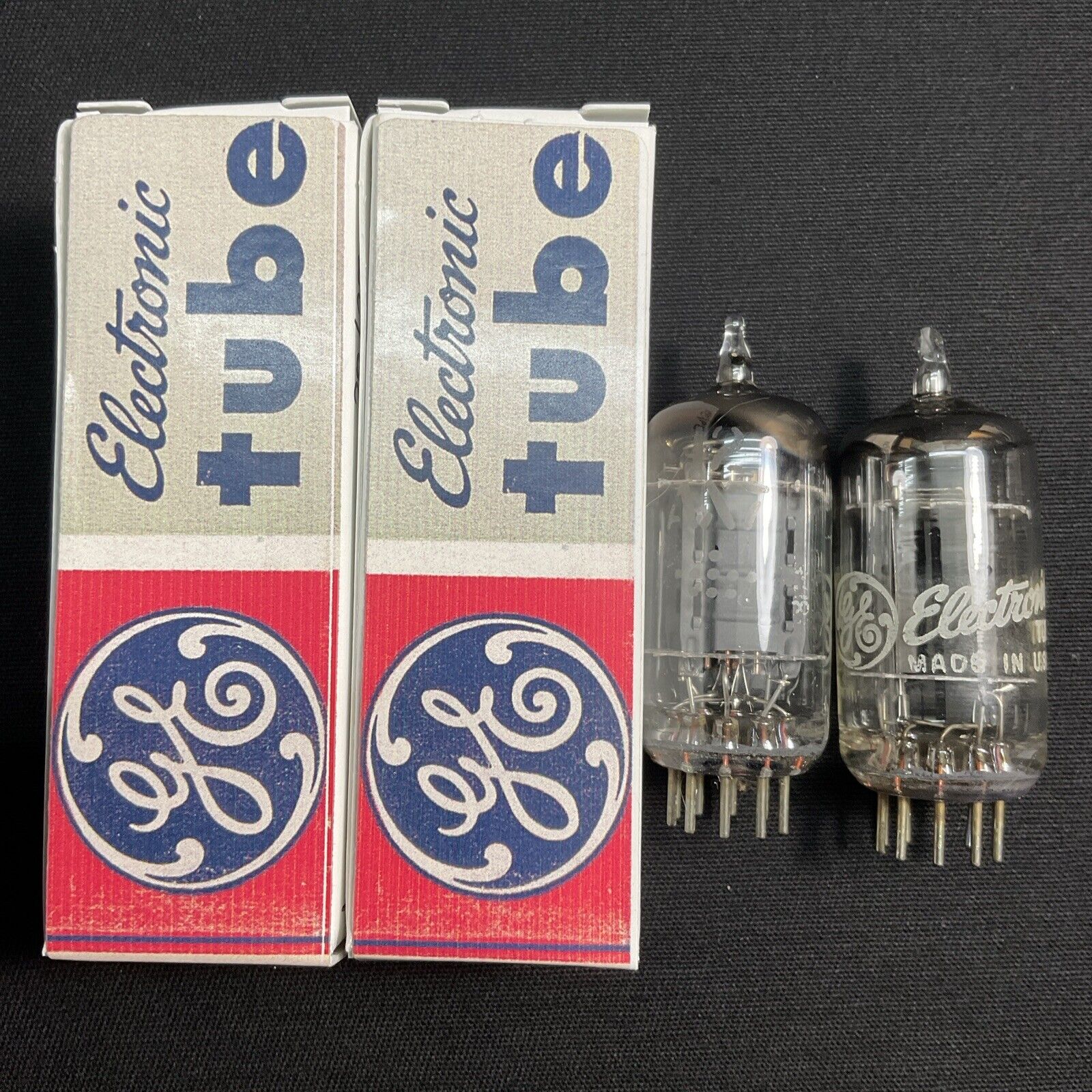 MATCHED PAIR GE 12AX7 D Getter Long Plt VINTAGE VACUUM TUBES TESTED 8.10354.C