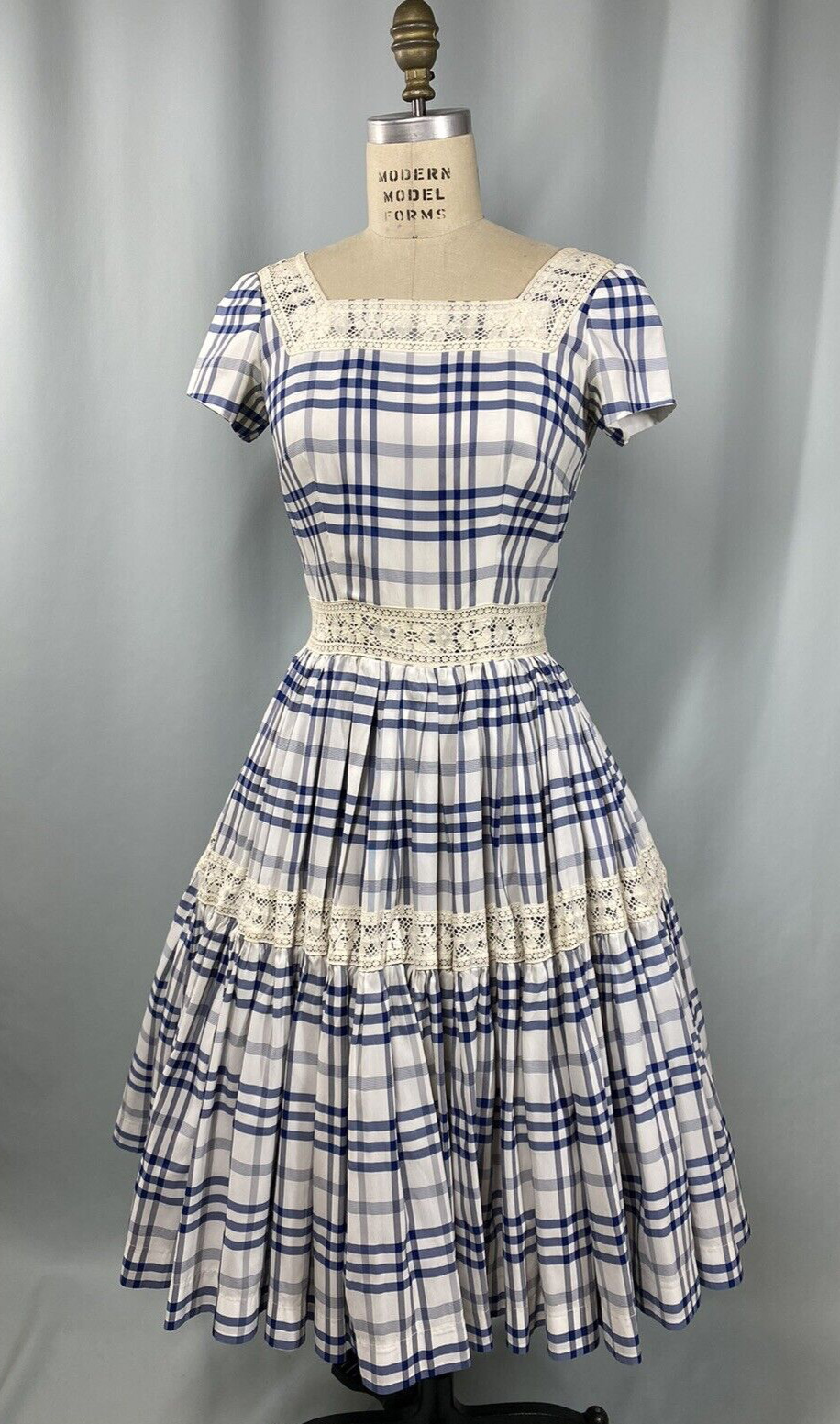 Vintage Dress SIZE SMALL blue white plaid picnic summer 50\'s 60\'s full skirt