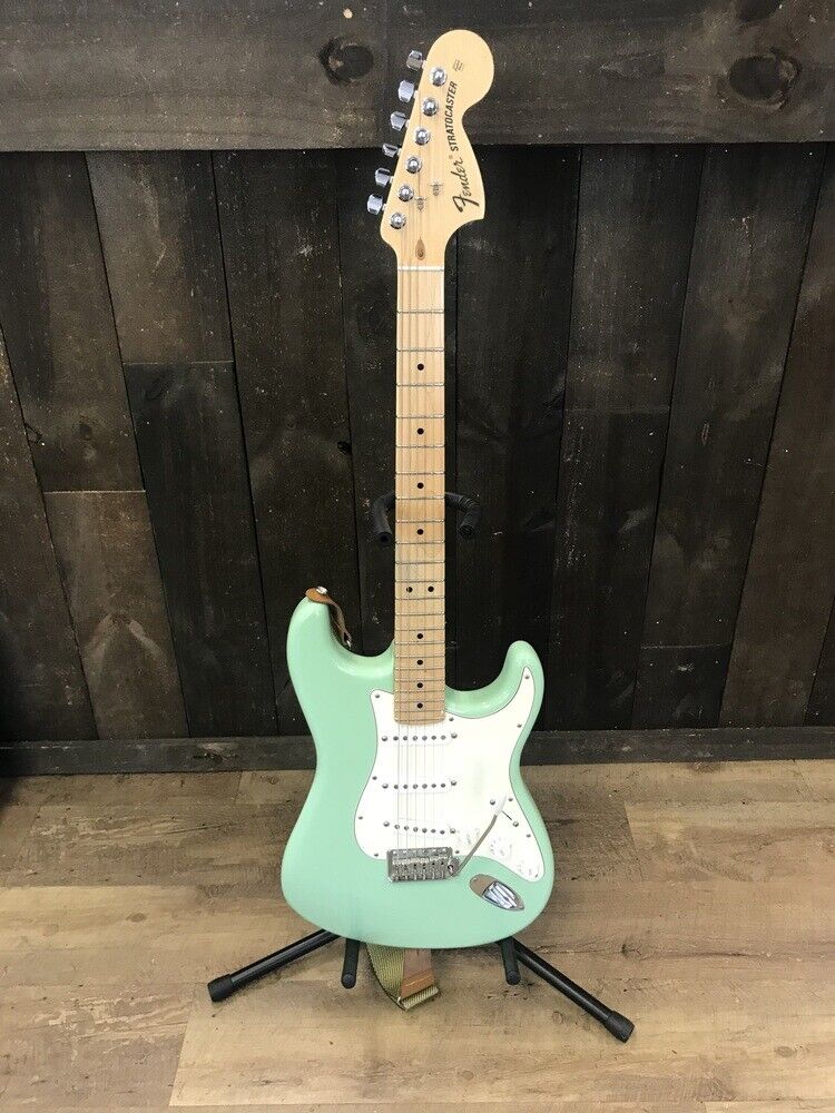 2012 Fender American Special Stratocaster in Surf Green PPS 327513