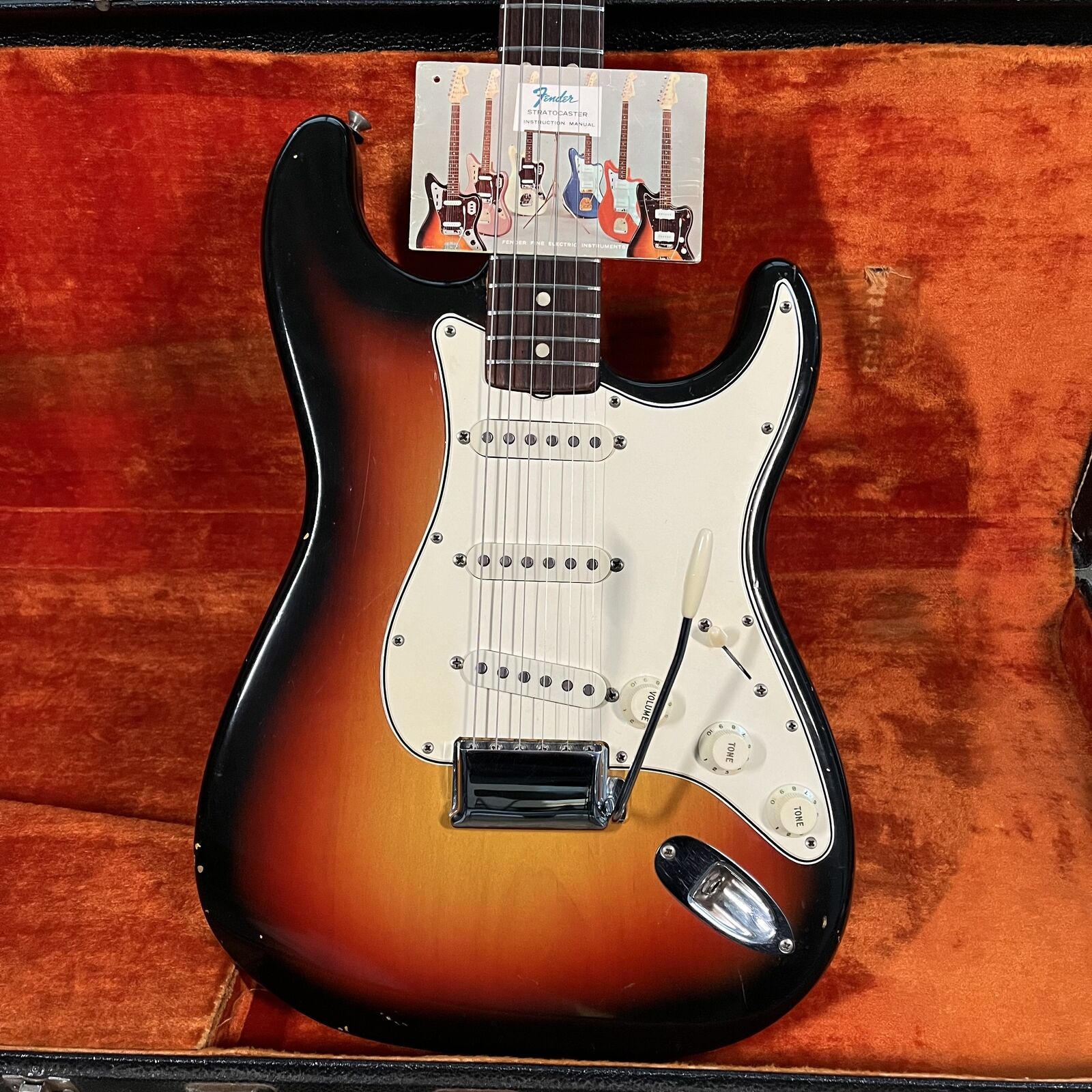 Fender Stratocaster 1965 - Three Tone Sunburst
