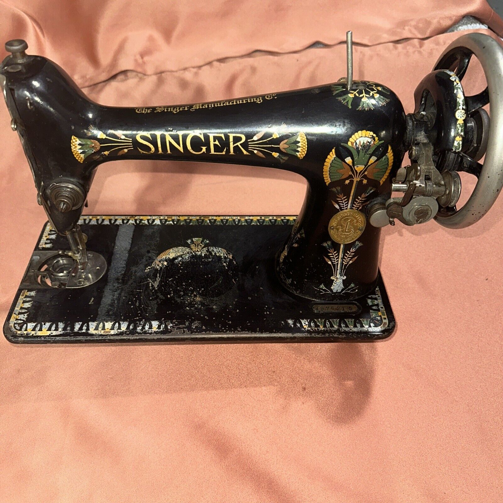 Vintage Antique SINGER Lotus 1906 Model 66 Sewing Machine - H976215