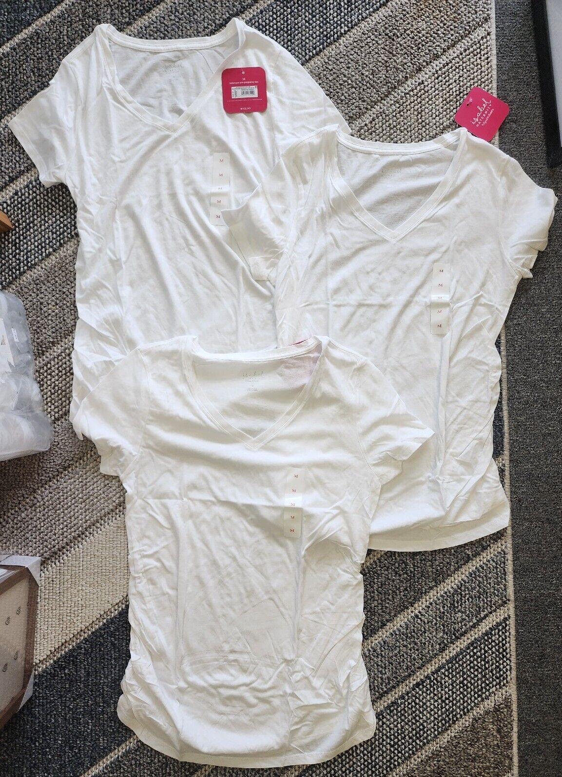 Lot of 3 Isabel Maternity Short Sleeve V-Neck Side Shirred Maternity T-Shirt, M