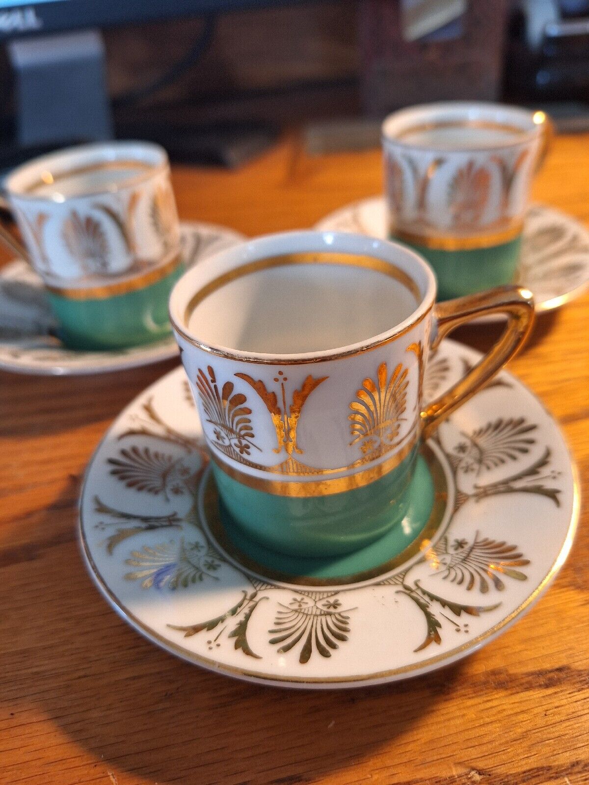Arnart 5th Ave Hand Painted Vintage Demitasse Cups & Saucers Green & Gold #2059