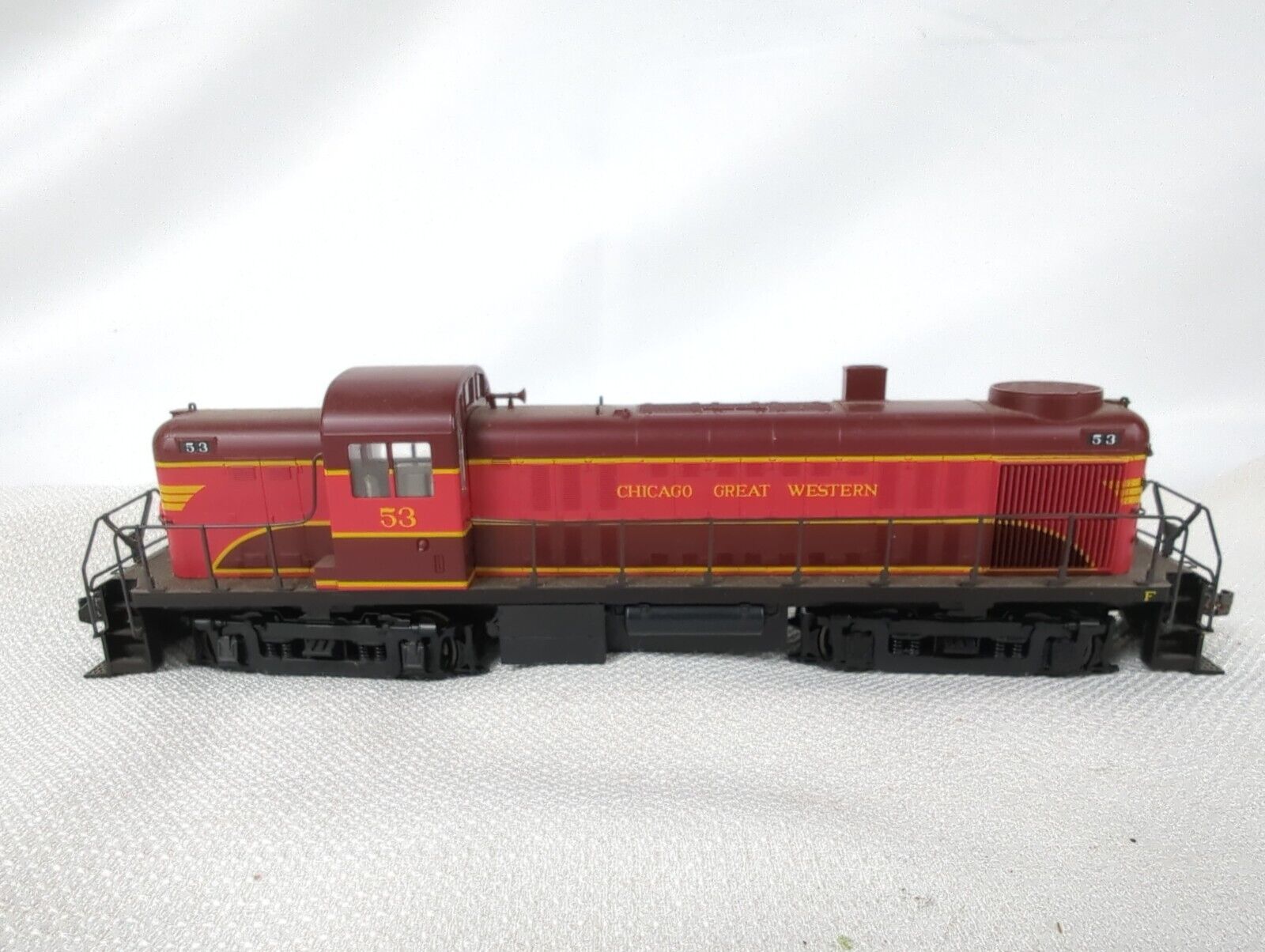 KATO 37-2101 ALCO RS-2 Chicago Great Western CGW #3 HO RTR
