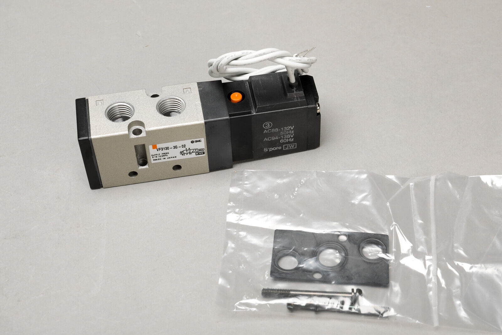 NEW IN BAG Genuine SMC VF3130-3G-02 Pneumatic Valve Asy FAST SHIP FROM USA