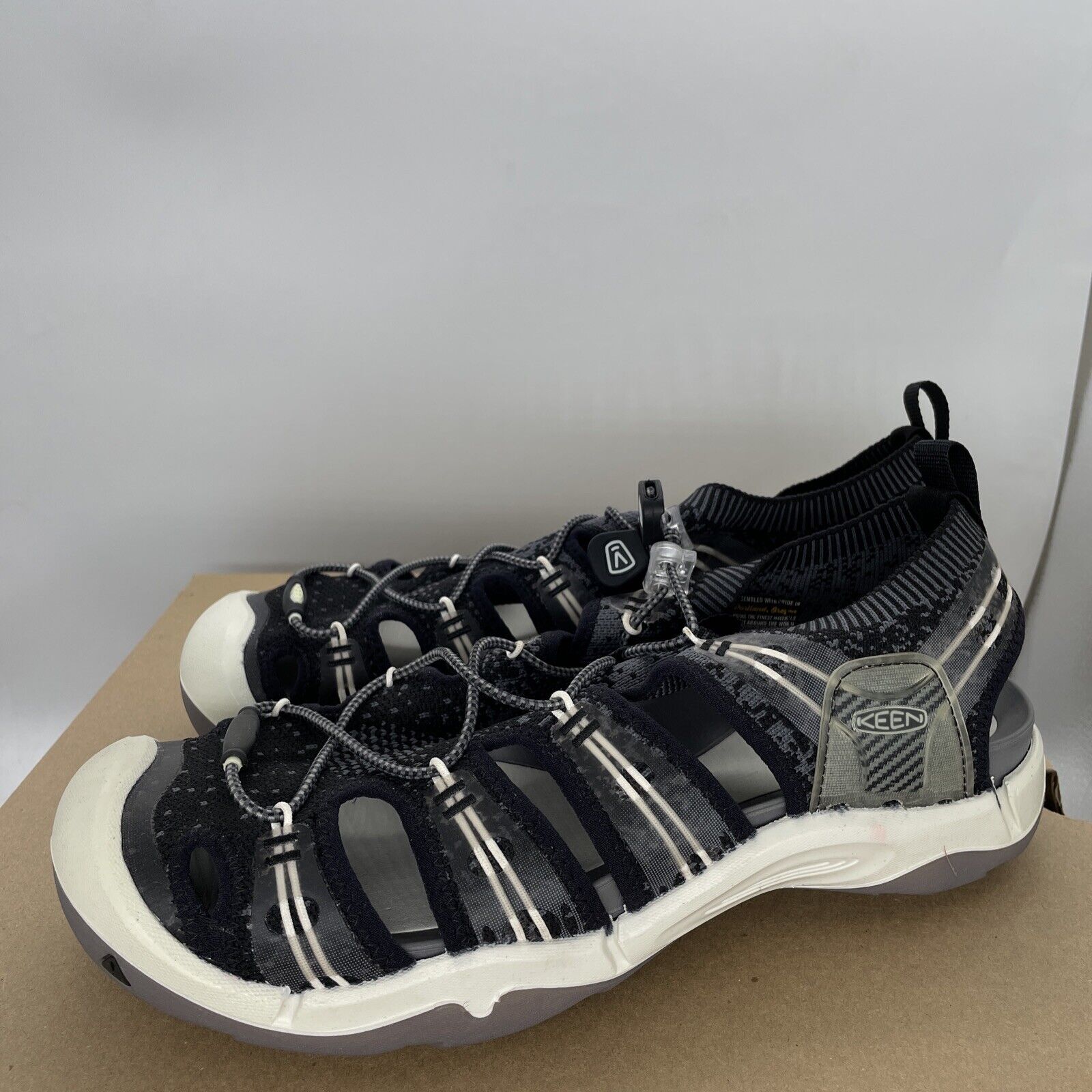 Keen Mens Evo Fit One Black/white Sandal Size 10.5 Brand New NIB