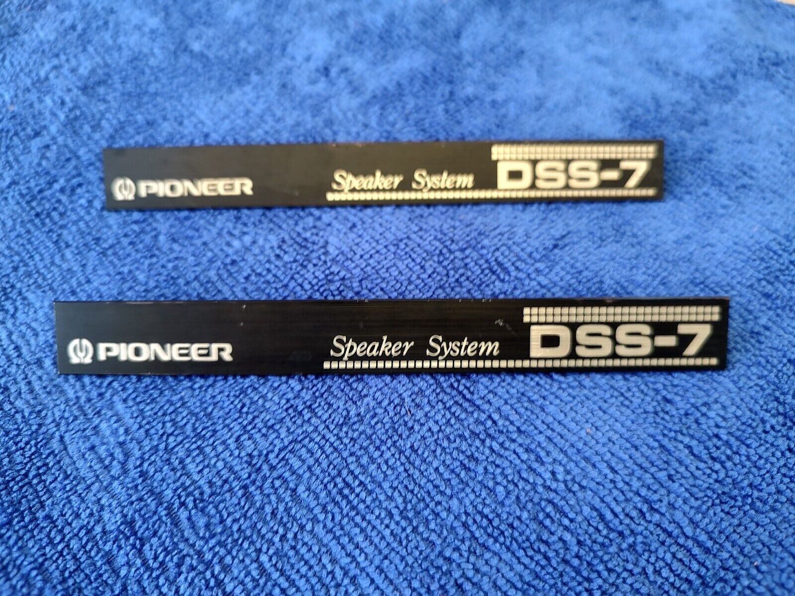 Pioneer DSS-7 speaker grill badges / logos / emblems / Pair