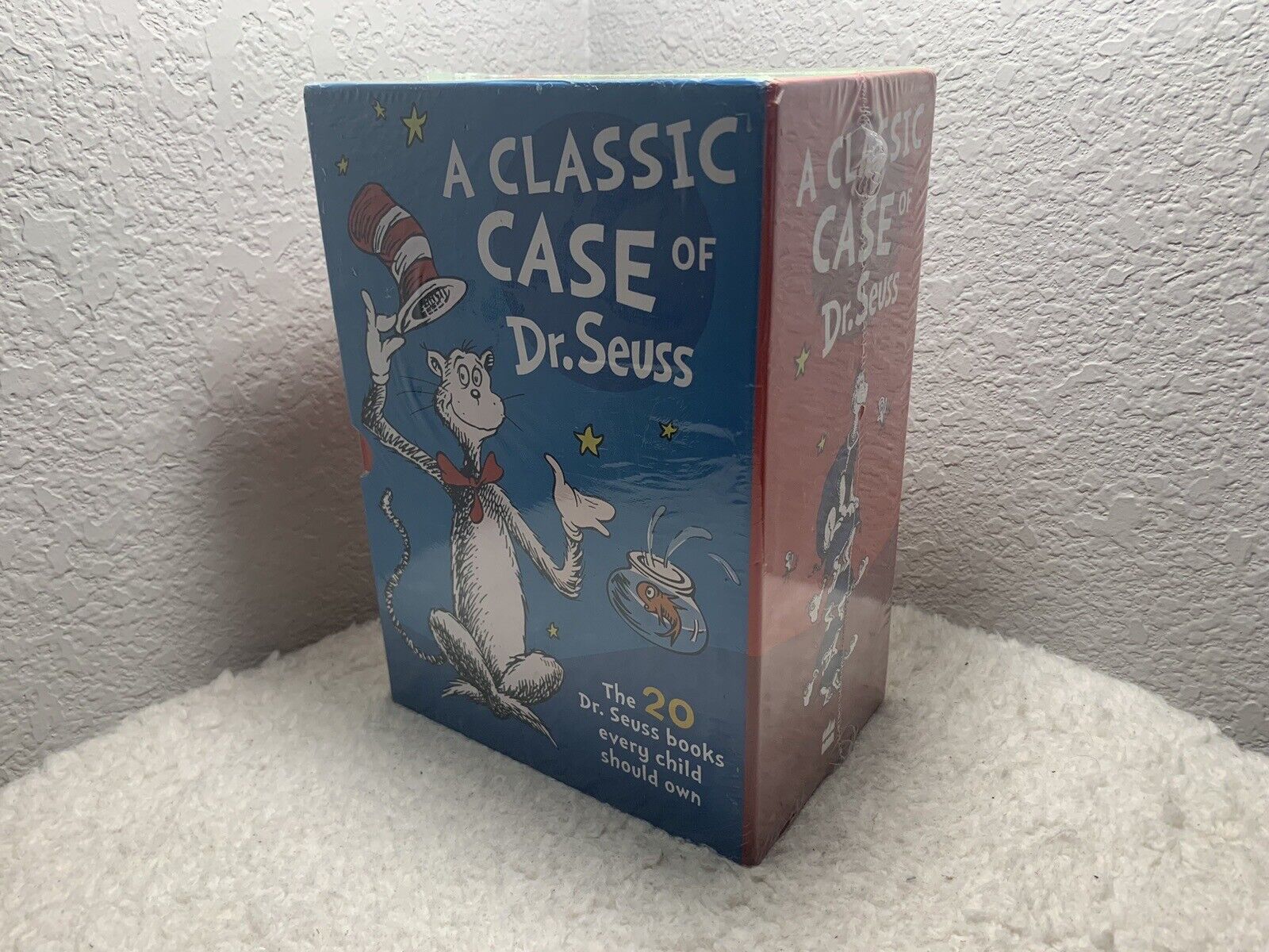 A Classic Case of Dr. Seuss - 20 Classic Seuss Books Cat In The Hat Box Set NEW