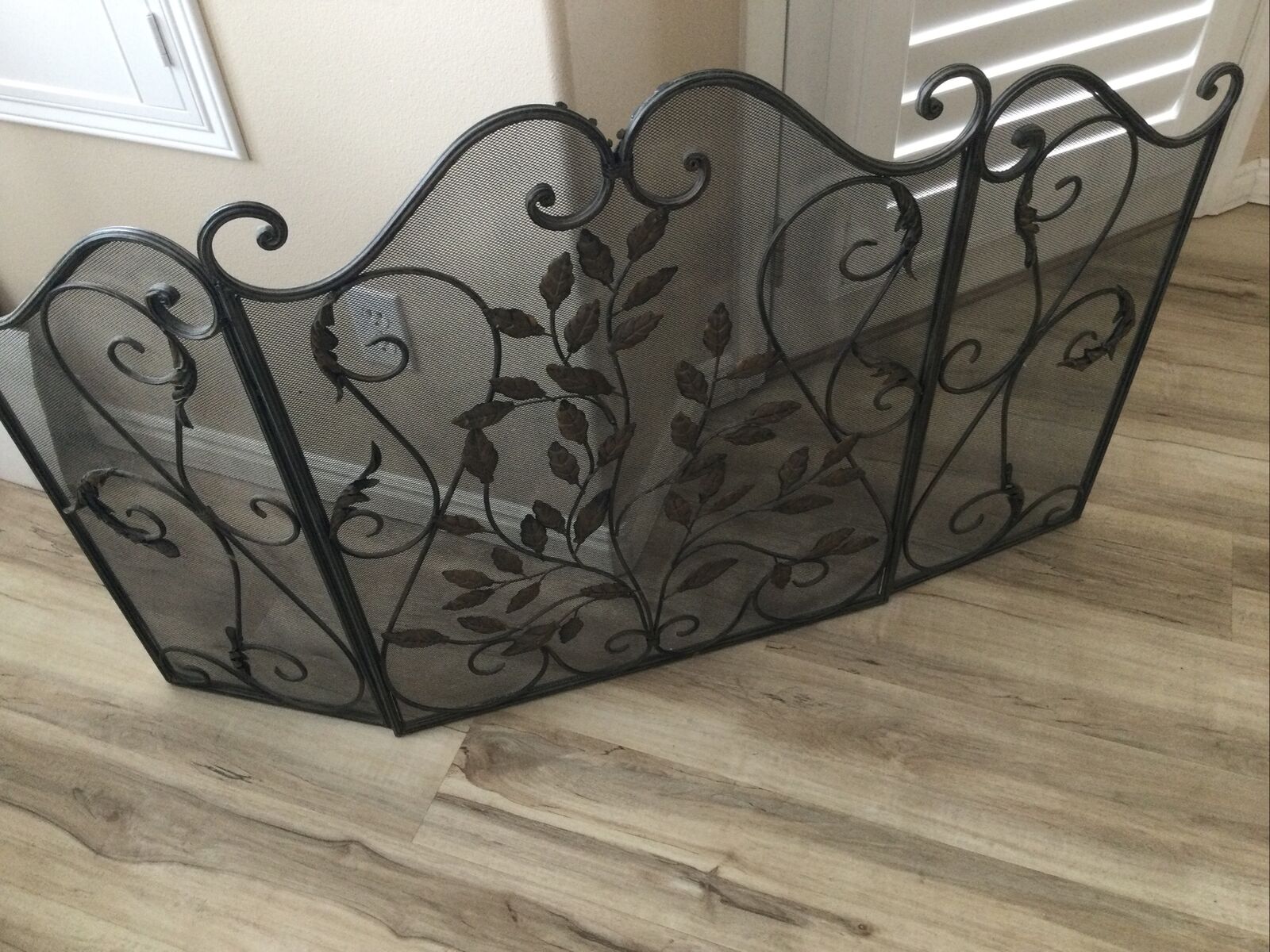 Vintage All Metal Fire Place Screen . Pick Up Only.