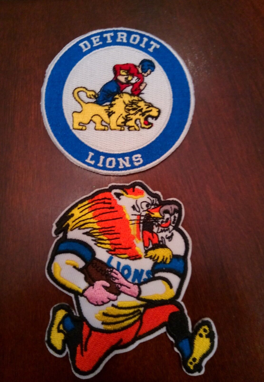 (2) Detroit Lions Vintage iron -on Embroidered patches Patch lot  3\
