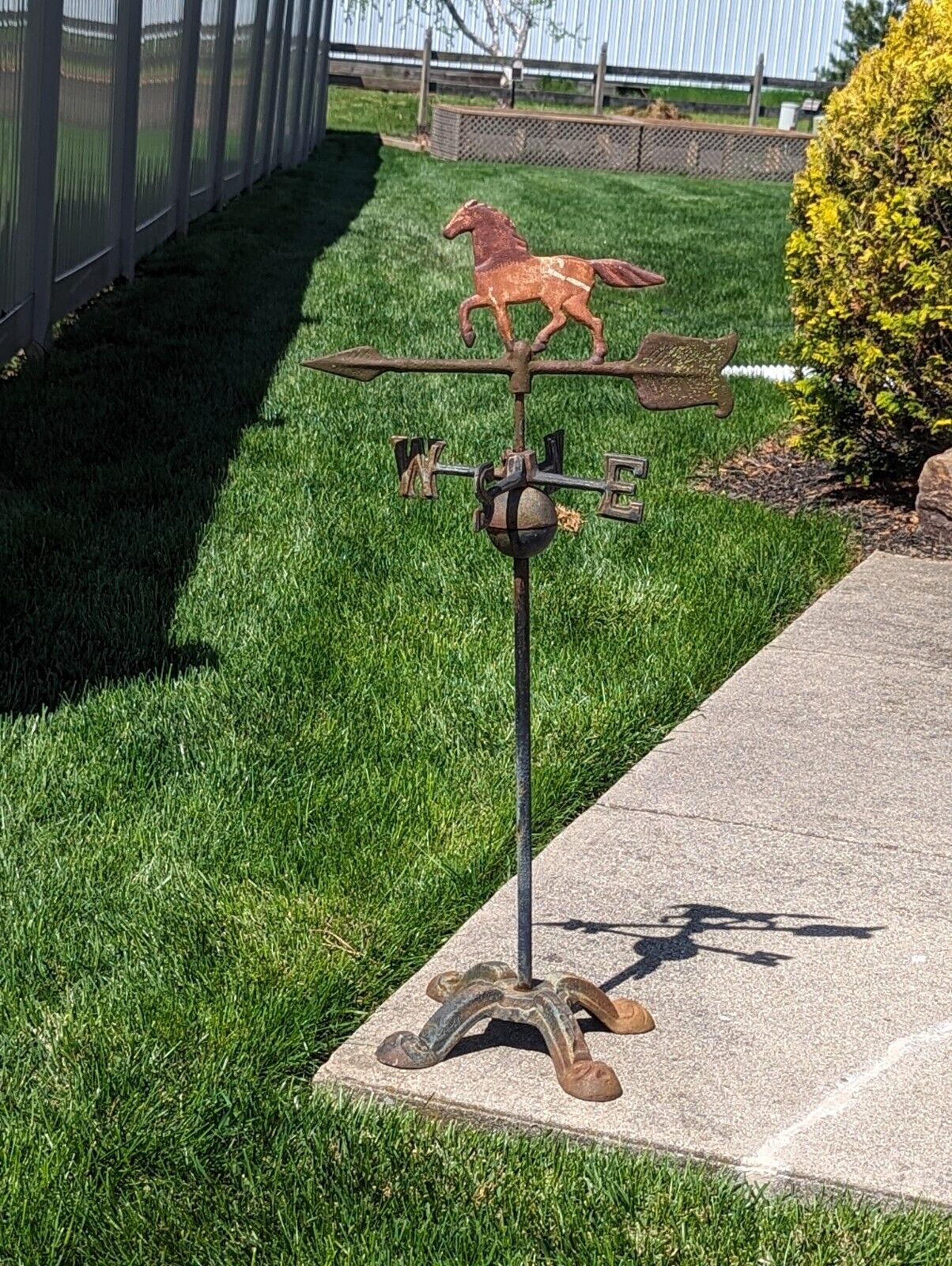 Beautiful Vintage Cast Iron Weather Vane Horse Riding a Arrow With Stand \