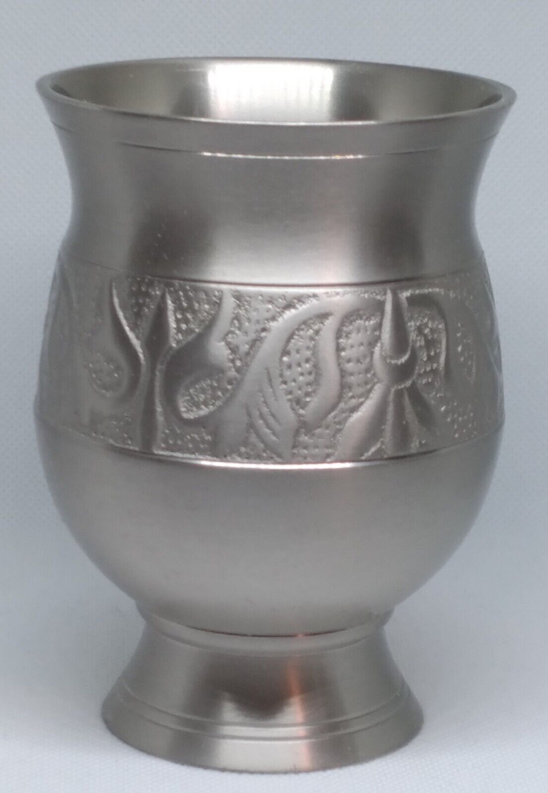 Brushed Pewter Decorated Footed Cup 12 oz Soft Rim