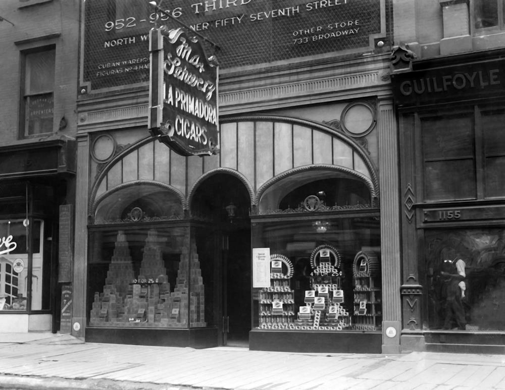 1915-1920 Cigar Shop, New York City, NY Old Photo 8.5\