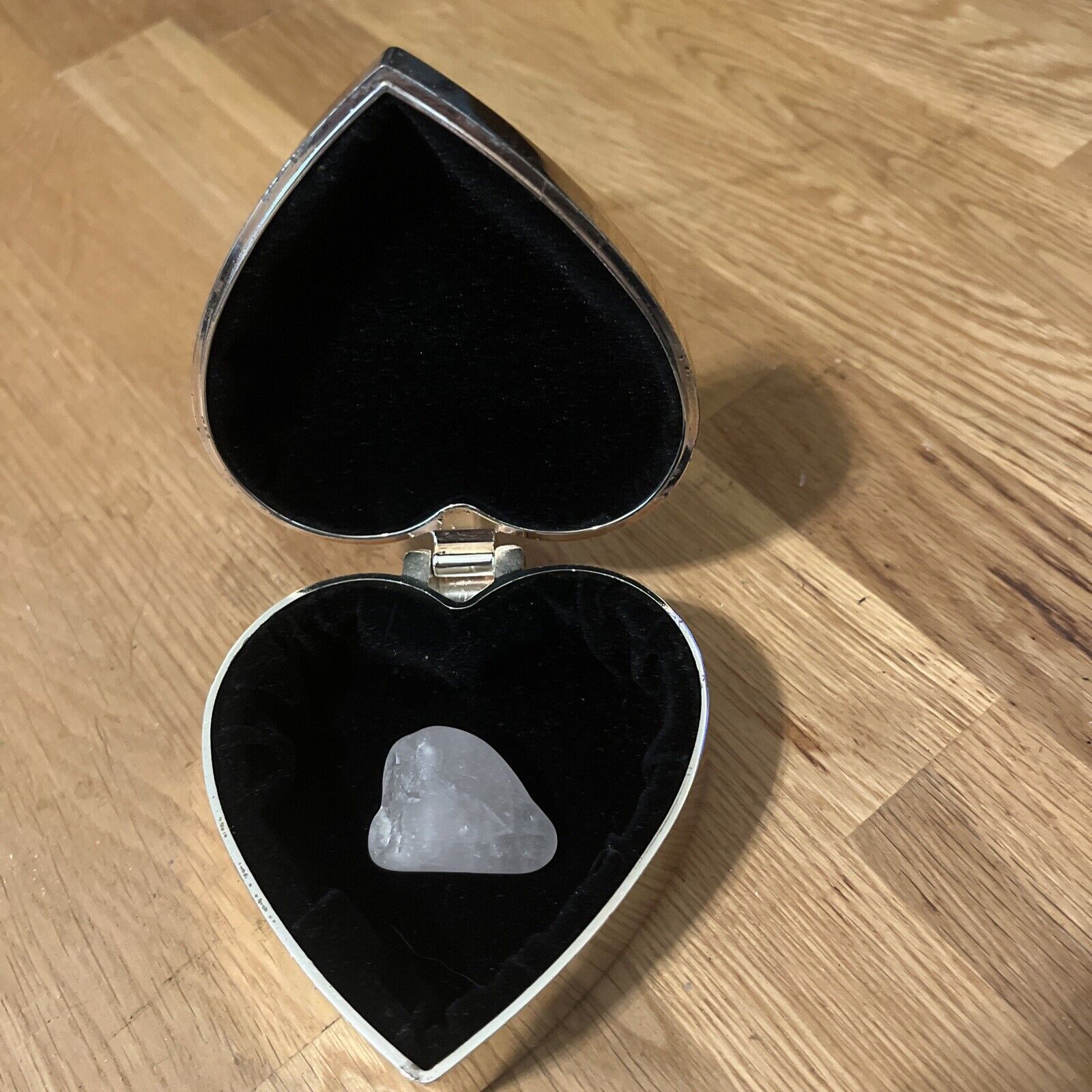Beautiful  Vintage Heart Shaped Heavy Silver Jewelery Box With Rose Quartz