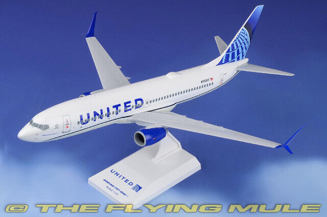 Skymarks 1:130 737-800 United Airlines N37267