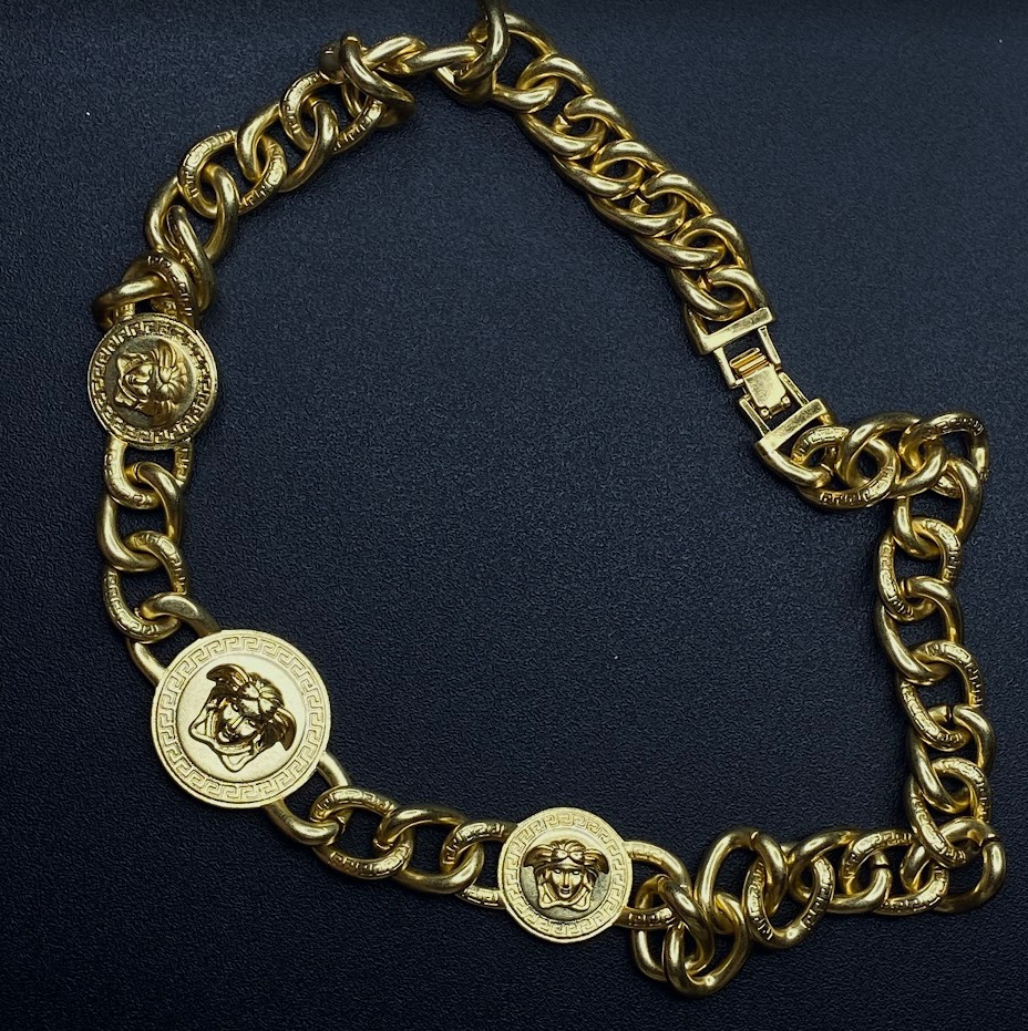 Vintage Versace Medus Gold Chain Nekclace Pendant