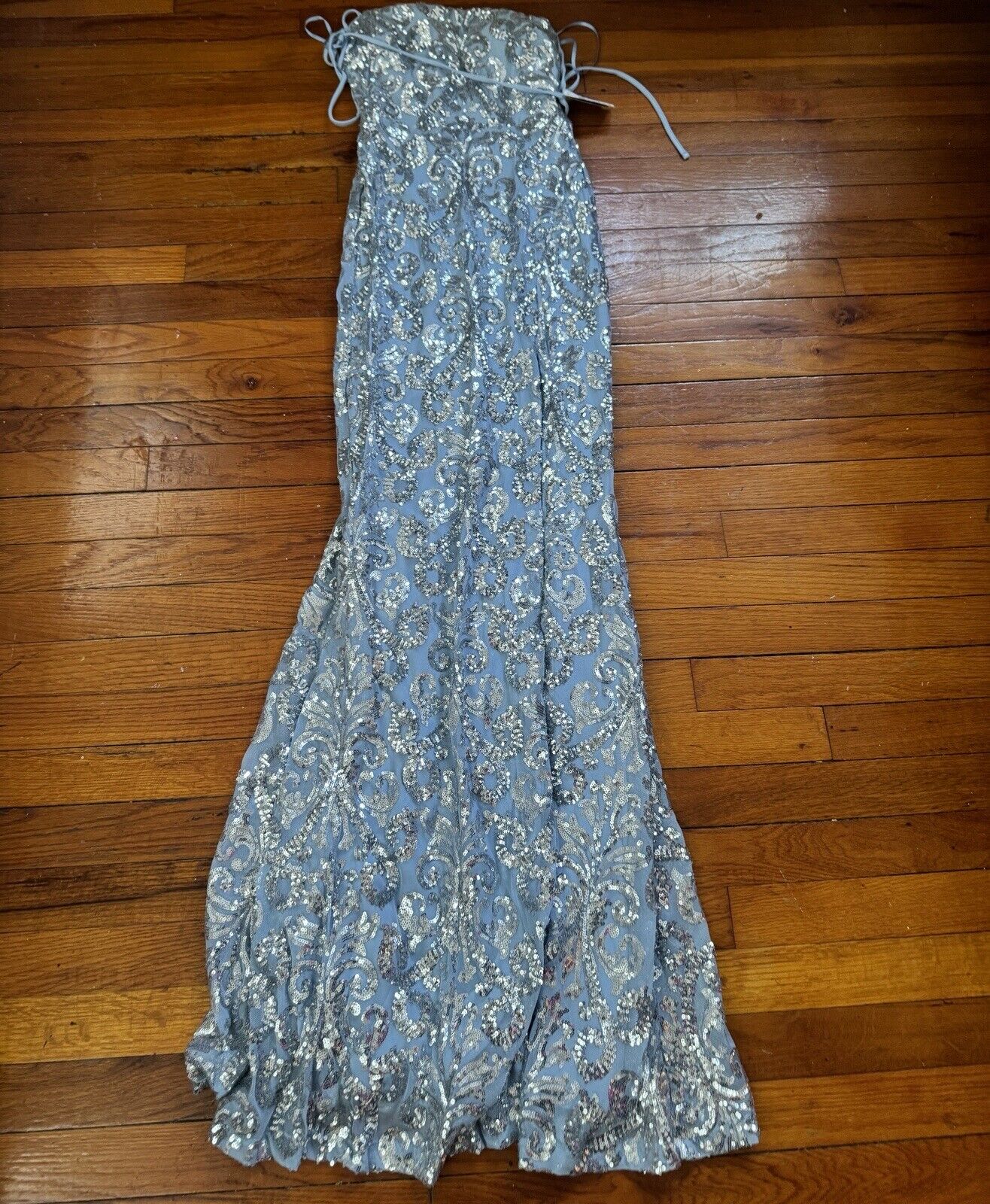 Windsor Light Blue Dress 👗, Never worn🧼, Size Small, 40$ BELOW RETAIL NO FLAW