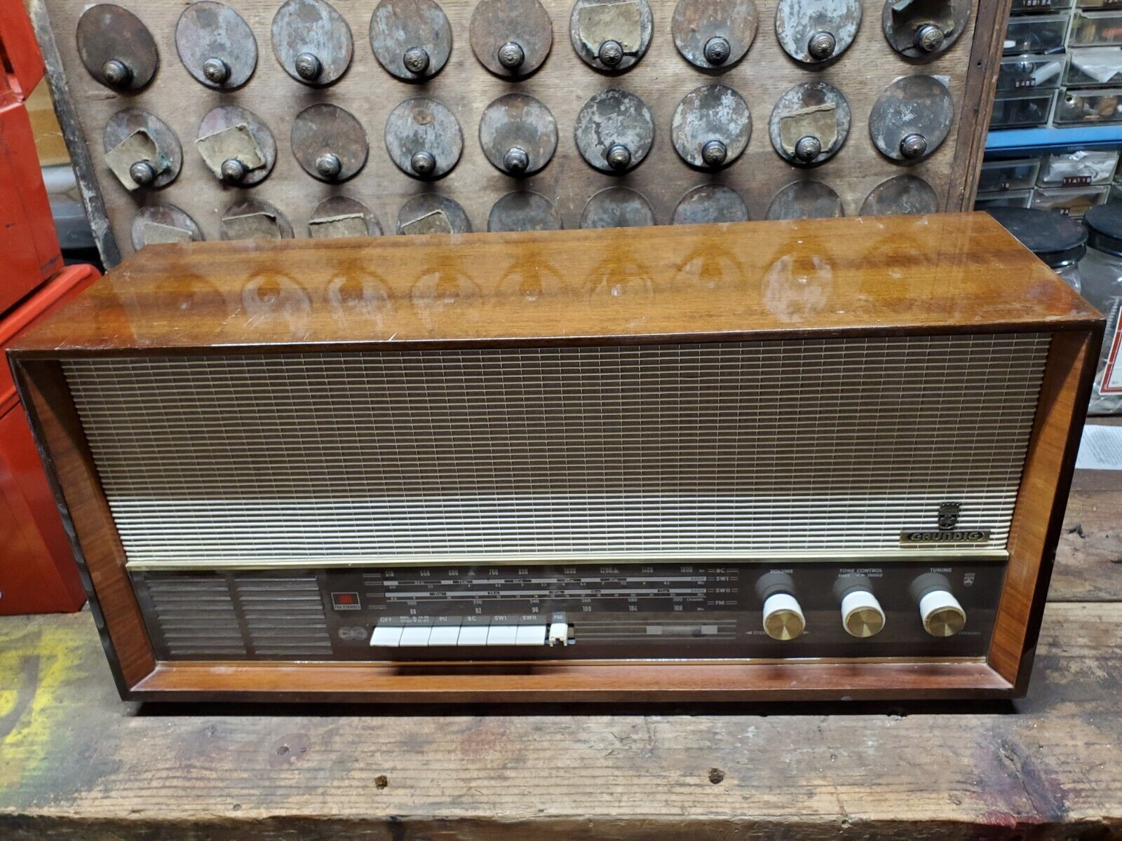 1965 Rare GRUNDIG MIDCENTURY TYPE 4570U VACUUM TUBE AM/FM/SW RADIO - German Made