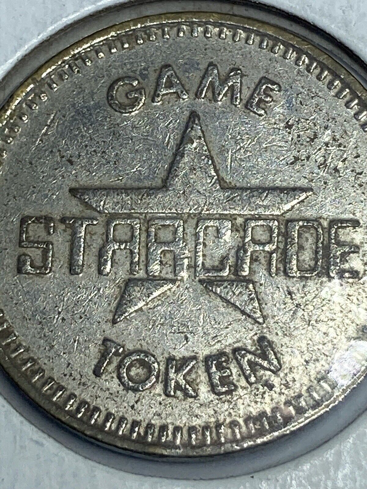 RARE AND BEAUTIFUL STARCADE VINTAGE TOKEN WITH SPACE SHUTTLE ON REVERSE - LOOK