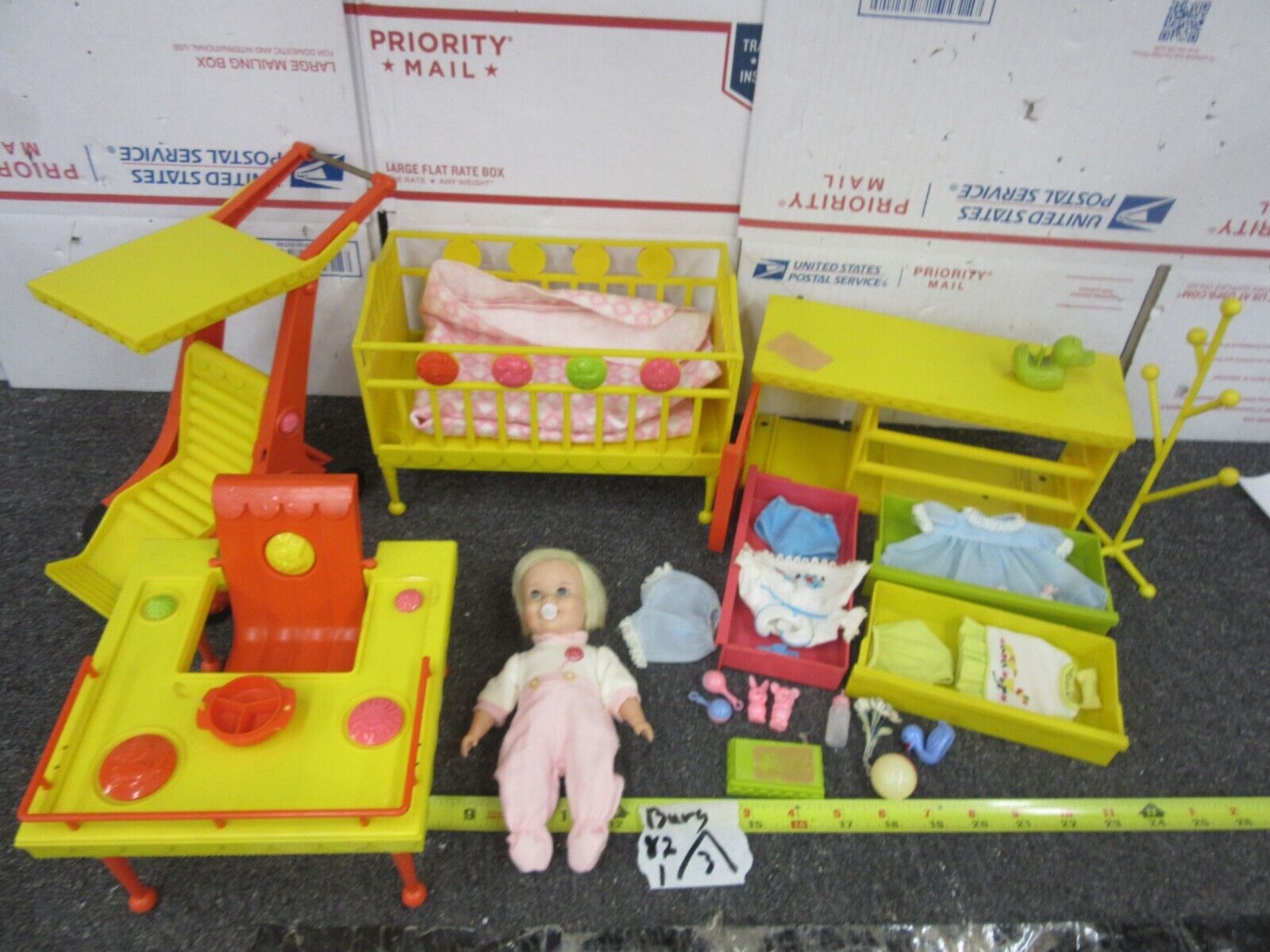 Deluxe 1960\'s Reading Suzy Cute Doll w/ accessories crib etc. TOPPER TOYS vintag