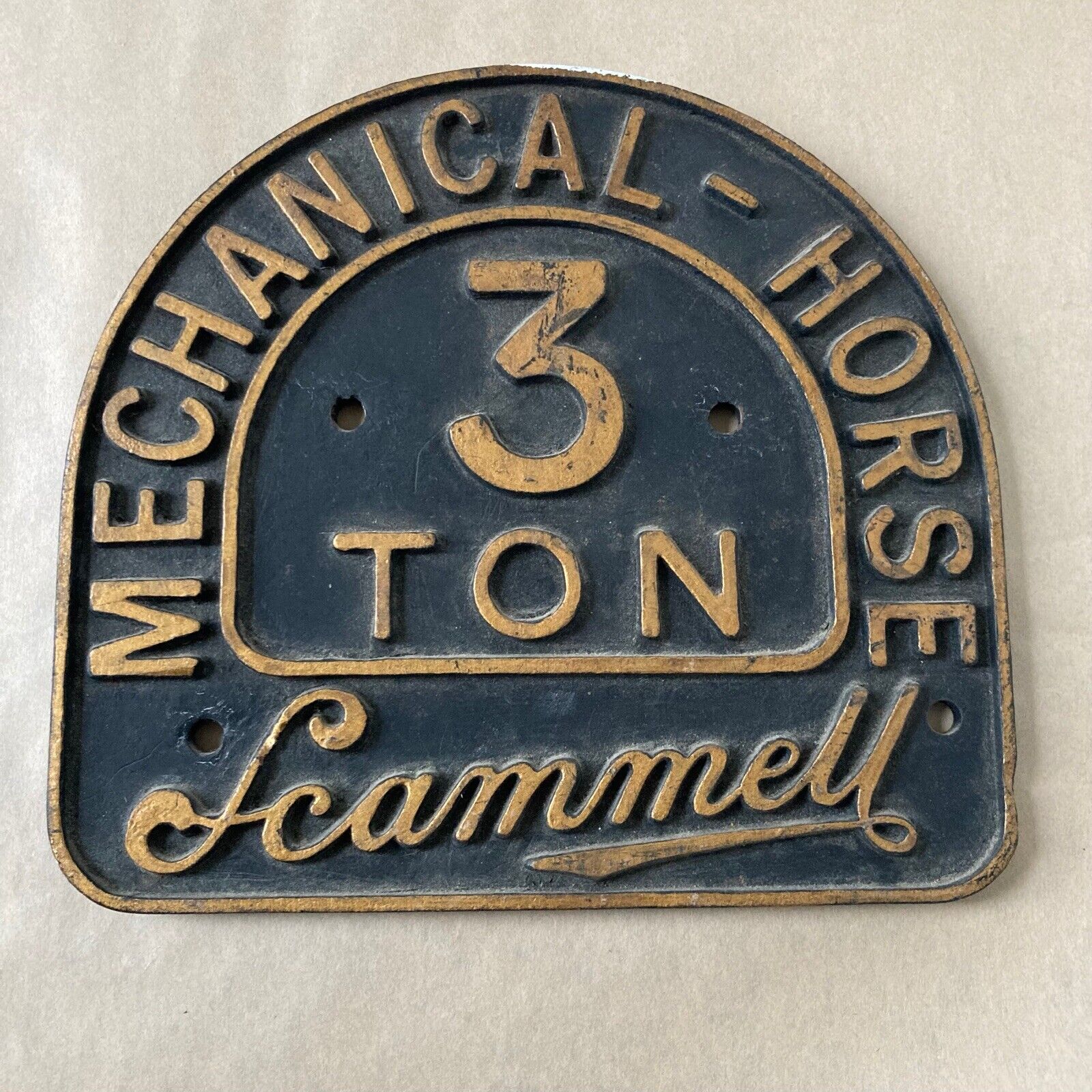 1930\'s SCAMMELL 3 TON MECHANICAL - HORSE 3 WHEEL TRUCK CAST METAL LOGO PLAQUE