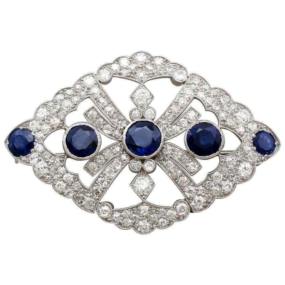 Gorgeous Special Women\'s Handmade Brooch In 935 SS With Round Cut Blue Sapphire